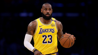 LeBron James sportingly appreciates Dallas Mavericks legend Dirk Nowitzki’s breakdown of an innovative basketball tactic