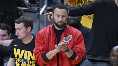 Stephen Curry scores an insane number of shots in 30 seconds in Mr.Beast $1,00,000 challenge