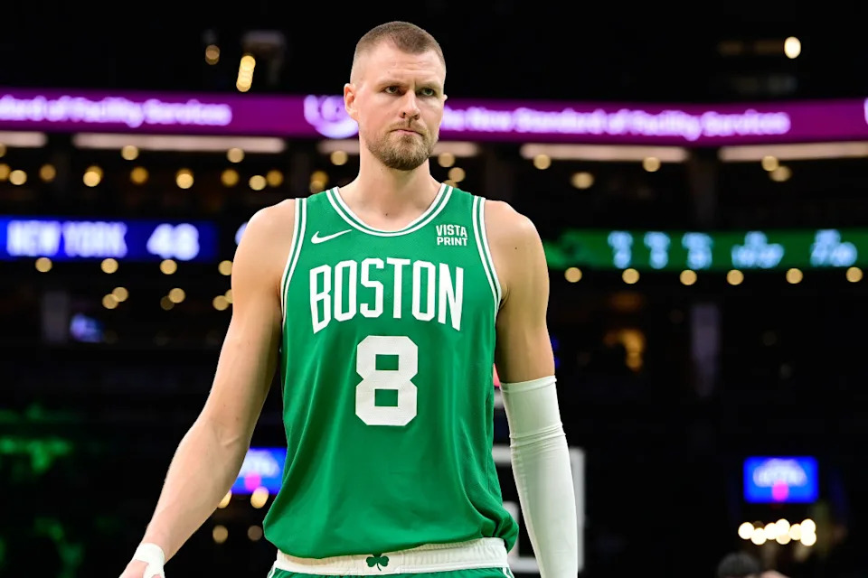 Boston Celtics center Kristaps Porzingis (8).© Eric Canha-Imagn Images