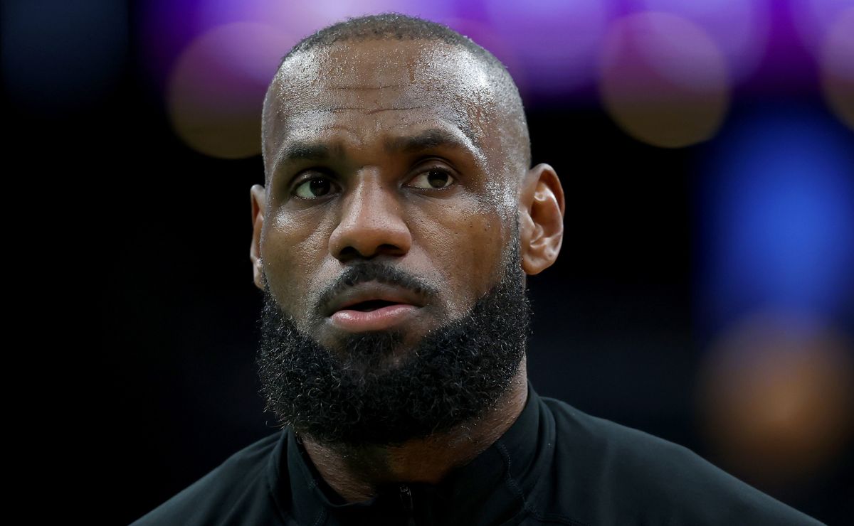 Lakers should get rid of LeBron James after Minnesota loss, claims NBA legend