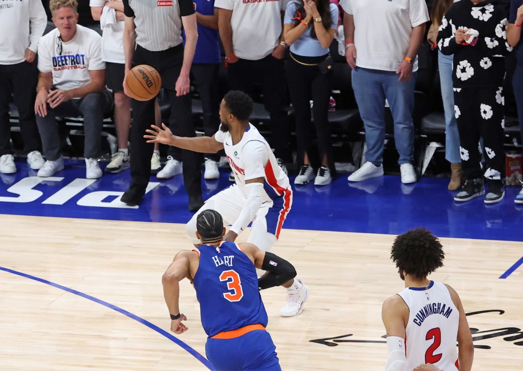 Malik Beasley loses the ball out of bound as Josh Hart defends during the Pistons' final possession in the Knicks' 116-113 Game 6 series-clinching win on May 1, 2025.