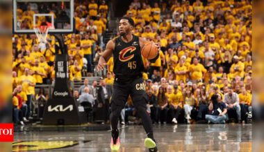 Michael Jordan flashbacks hit hard as Donovan Mitchell delivers legendary move against Indiana Pacers | NBA News