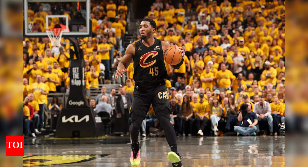 Michael Jordan flashbacks hit hard as Donovan Mitchell delivers legendary move against Indiana Pacers | NBA News