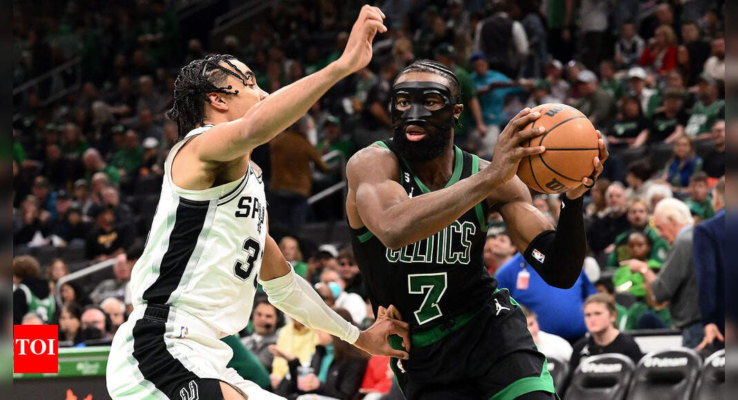 Will Jaylen Brown play tonight in Game 4 against the New York Knicks? Latest update on the Boston Celtics star's injury report (May 12, 2025) | NBA News