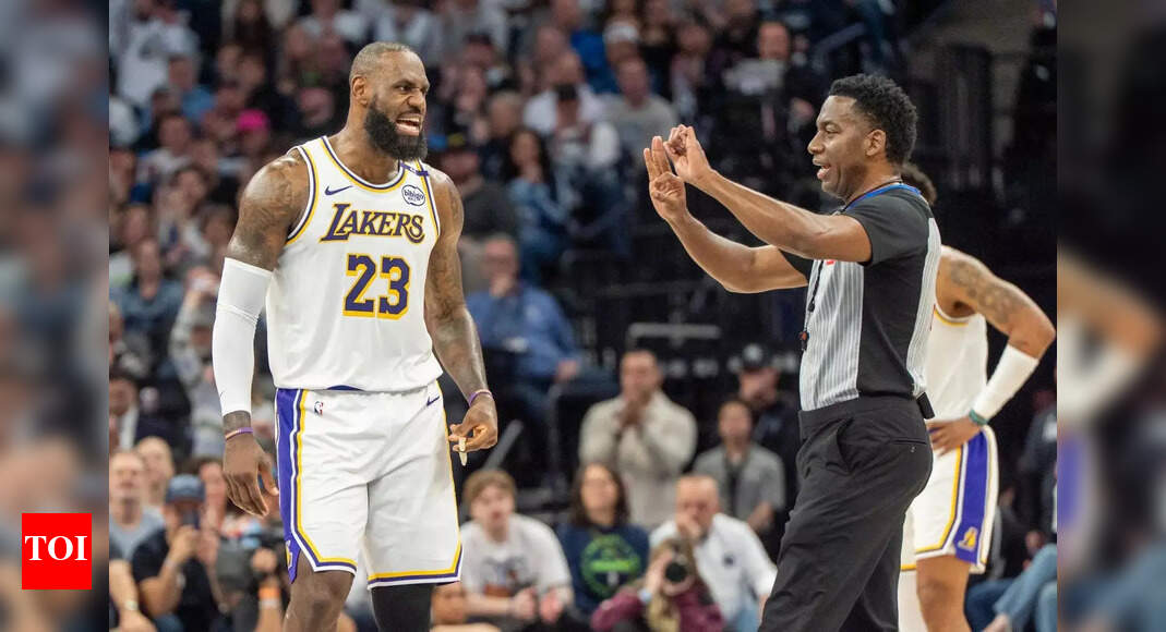 NBA Trade Rumors: Los Angeles Lakers Eye Shocking Reaves-for-Jazz Pick Swap in High-Stakes Gamble | NBA News