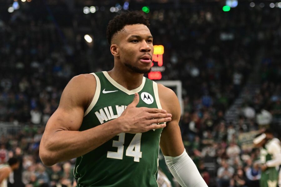 Giannis Antetokounmpo To Meet With Bucks Next Week