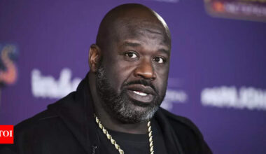 “Missed the dunk” - NBA world goes on a throwback ride as former Los Angeles Lakers’ centre Shaquille O’Neal fails to block a dunk attempt by the Indiana Pacers’ mascot | NBA News