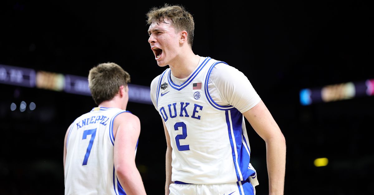 As players start pulling out of the draft, Cooper Flagg has an interesting case to do the same