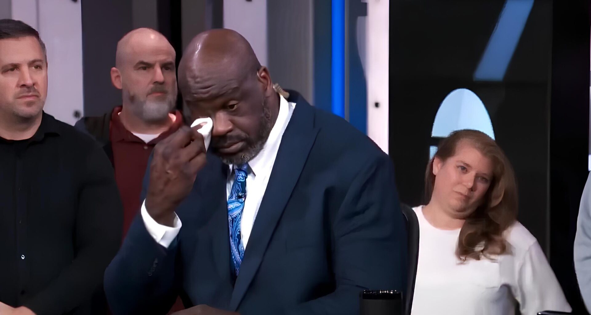 'This is really special' - Emotional Shaq wipes away tears as Ernie Johnson delivers heartfelt speech
