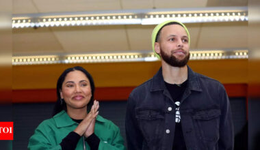 Stephen Curry enjoys relaxing beach vacation with wife Ayesha after Golden State Warriors’ early playoff exit | NBA News
