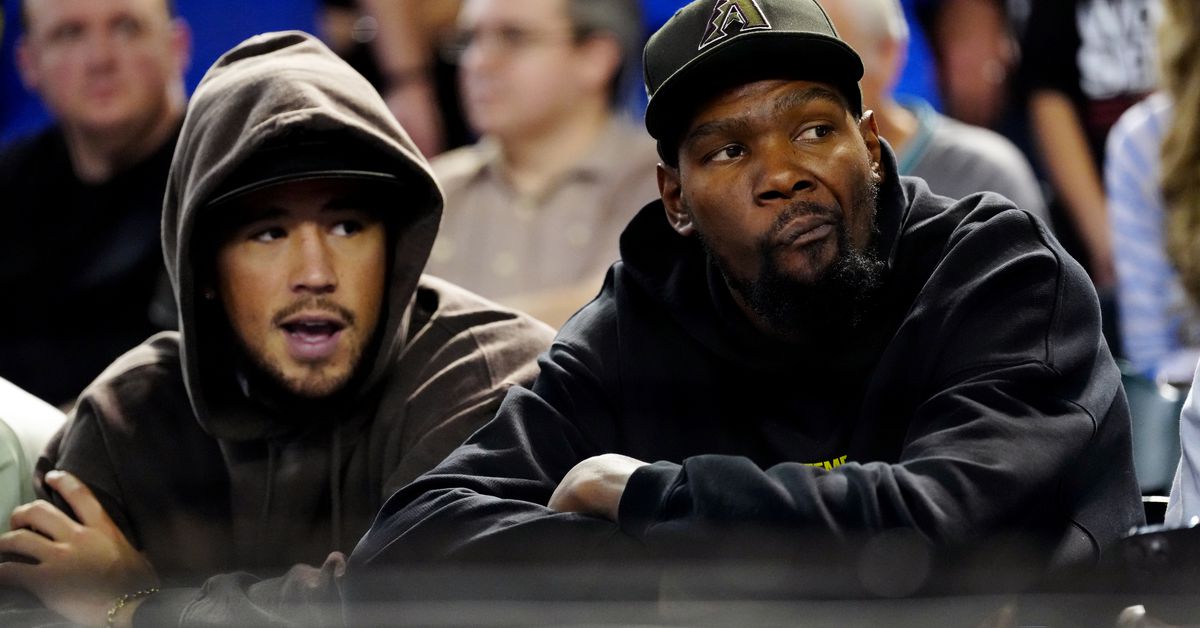 Devin Booker hits dingers - Bright Side Of The Sun