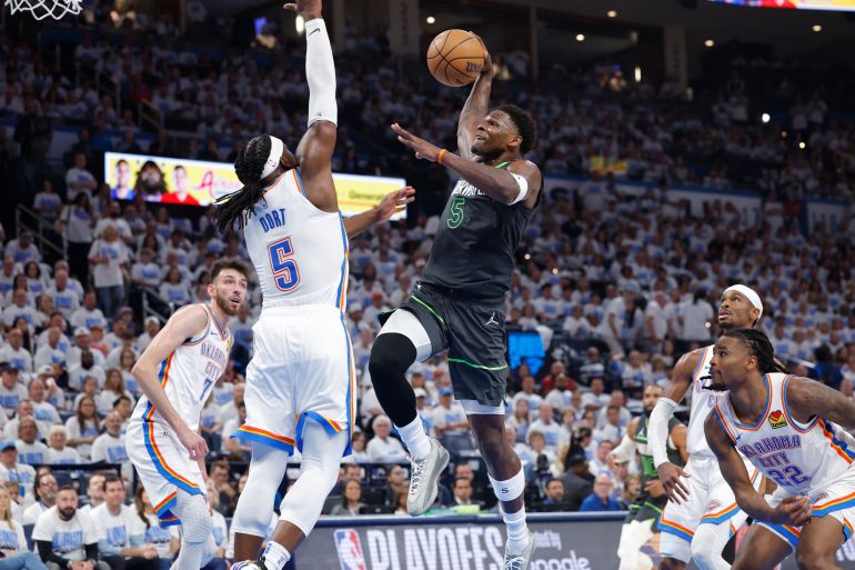 Anthony Edwards in action.