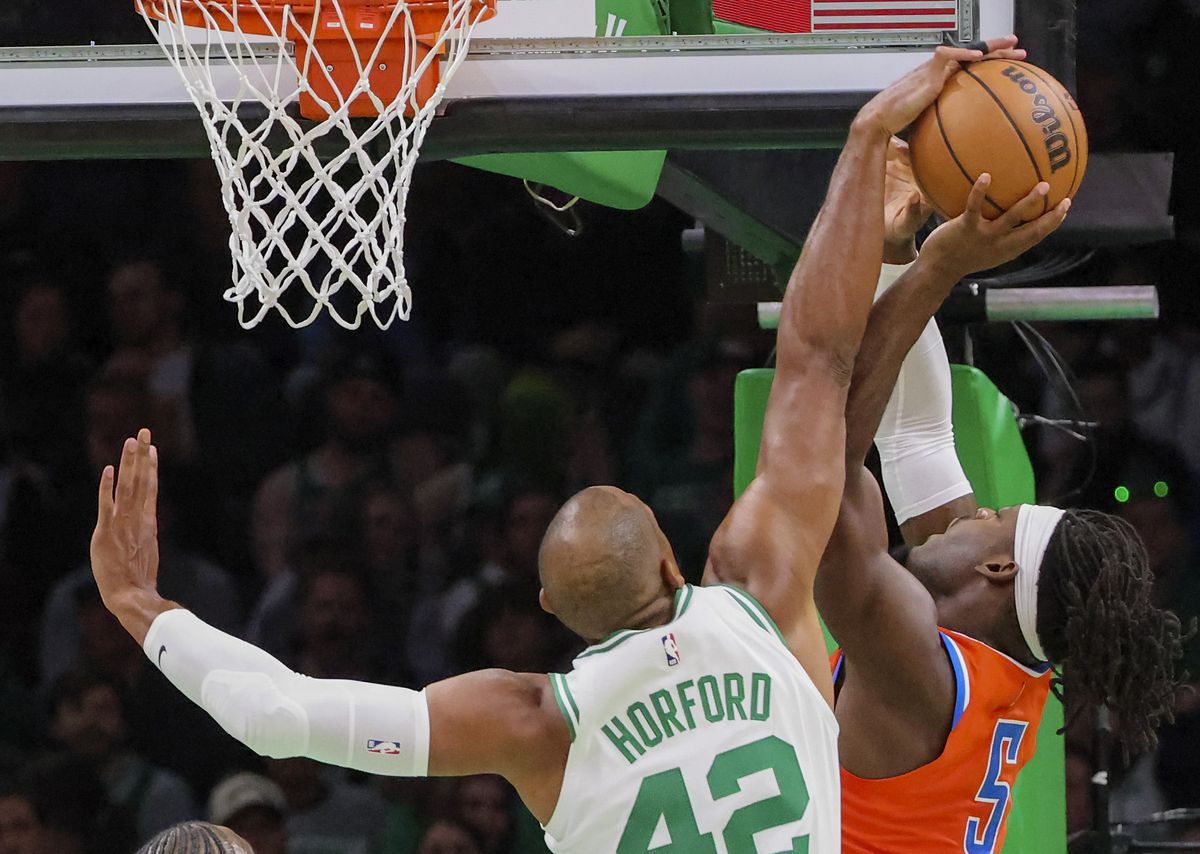 Oklahoma City Thunder (100) Vs. Boston Celtics (135) At TD Garden