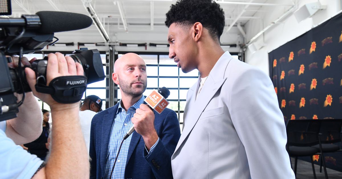 What positional need should the Suns fill at 29 and 52?