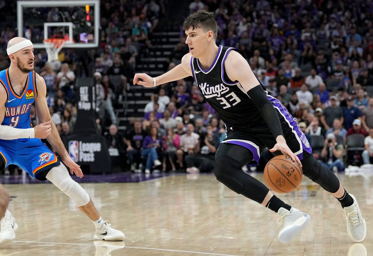 Oklahoma City Thunder v Sacramento Kings