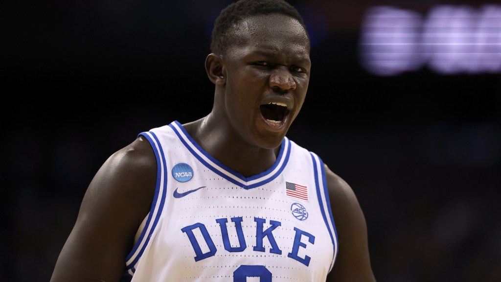 Khaman Maluach: NBA draft scouting report and intel - HoopsHype