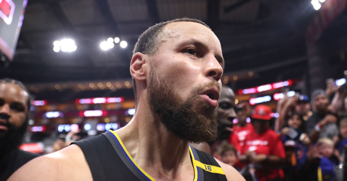 Steph Curry makes All-NBA second team