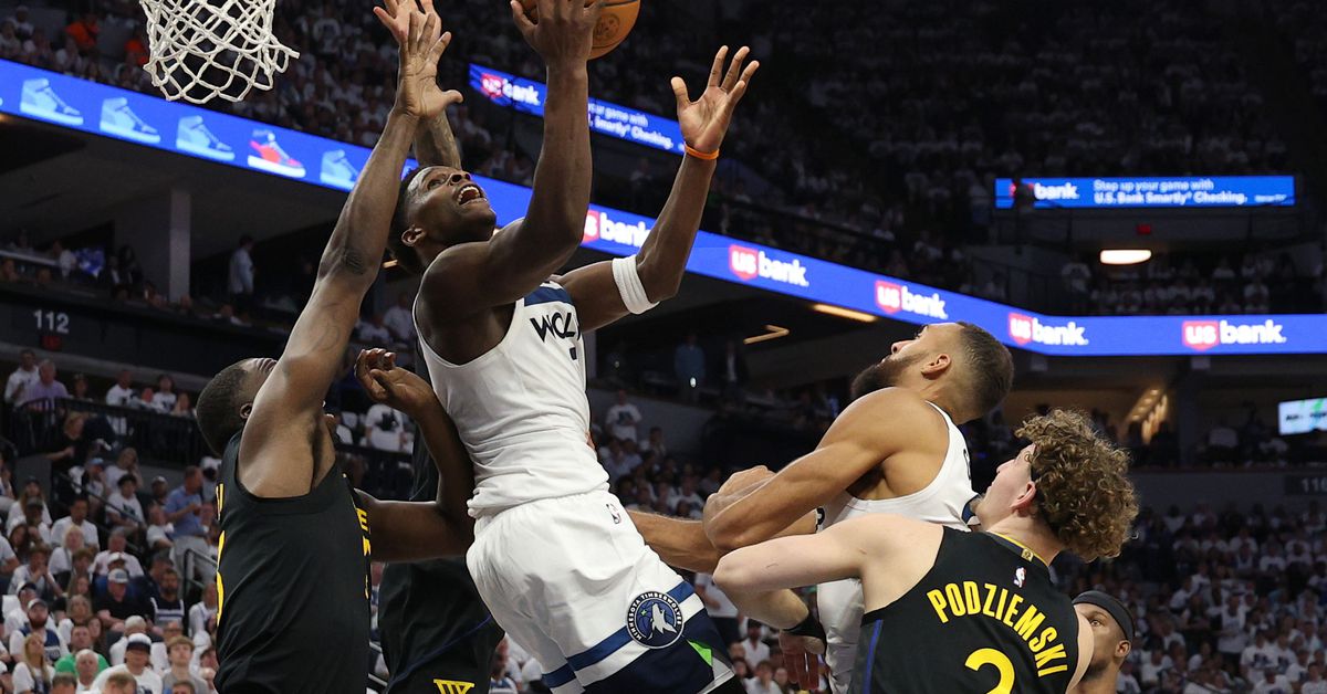 Warriors’ defense gets them 99-88 Game 1 win over Timberwolves without Steph Curry