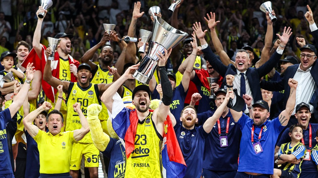 Fenerbahce wins Euroleague with Nigel Hayes as Final Four MVP