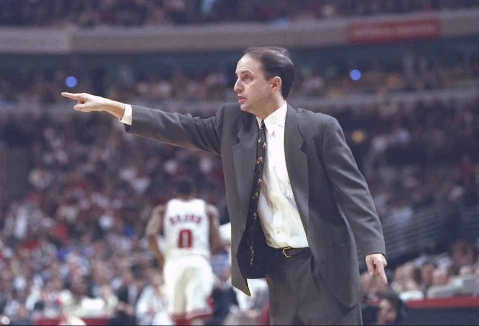14 May 1996: Coach Jeff Van Gundy of the New York Knicks gives instructions to his players during a playoff game against the Chicago Bulls at the United Center in Chicago, Illinois. The Bulls won the game 94-81.