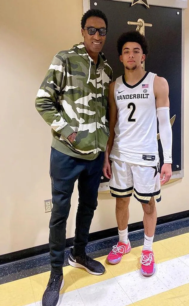 <p>Scottie Pippen and Scotty Pippen Jr.</p>