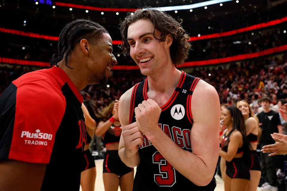 Chicago Bulls guard Josh Giddey (3) celebrates after hitting a game-winning three pointer as time expired against the Los Angeles Lakers at the United Center on March 27, 2025 in Chicago, Illinois.