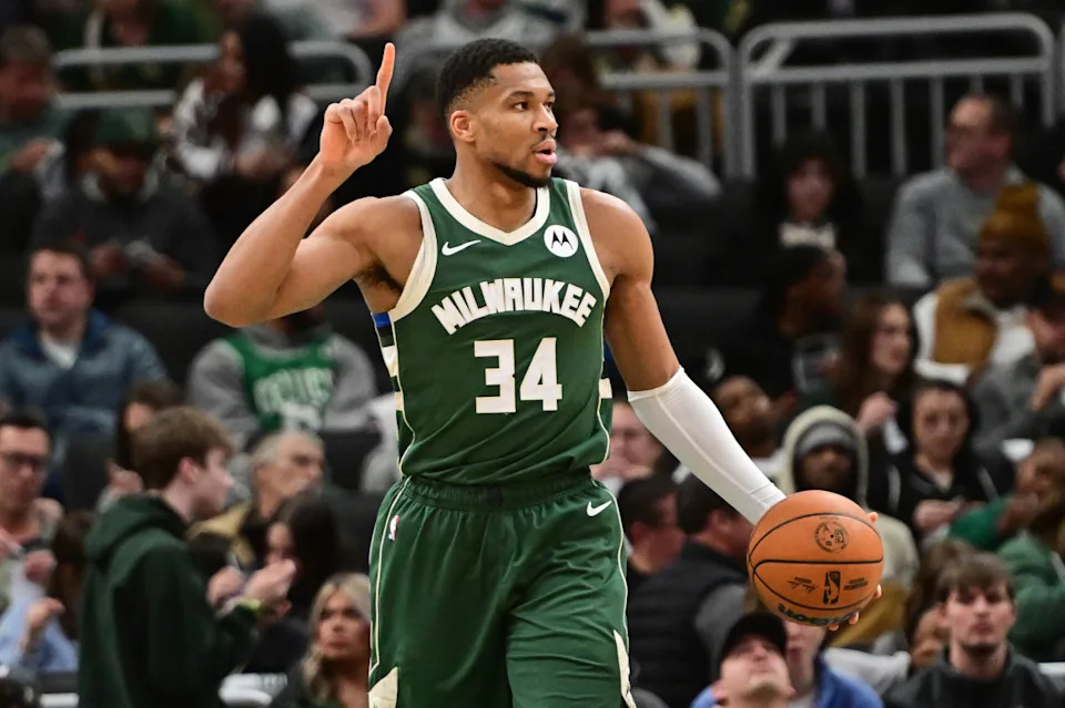 Milwaukee Bucks forward Giannis Antetokounmpo© Benny Sieu-Imagn Images