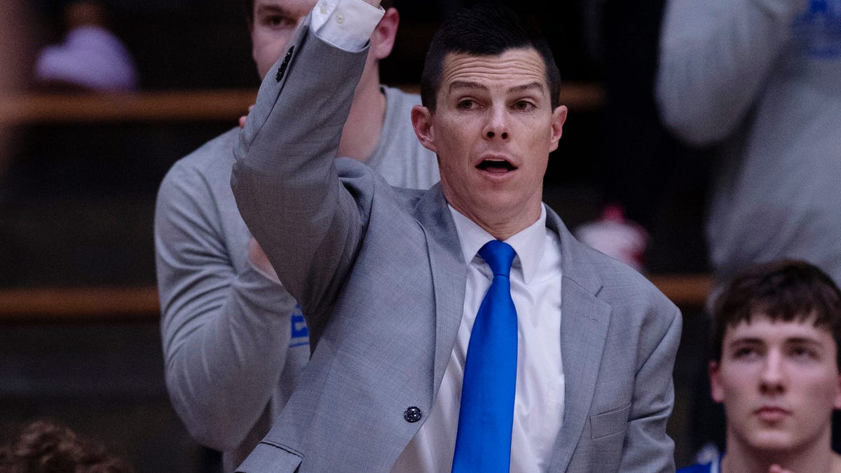 Heath Howington named coach at Barr-Reeve