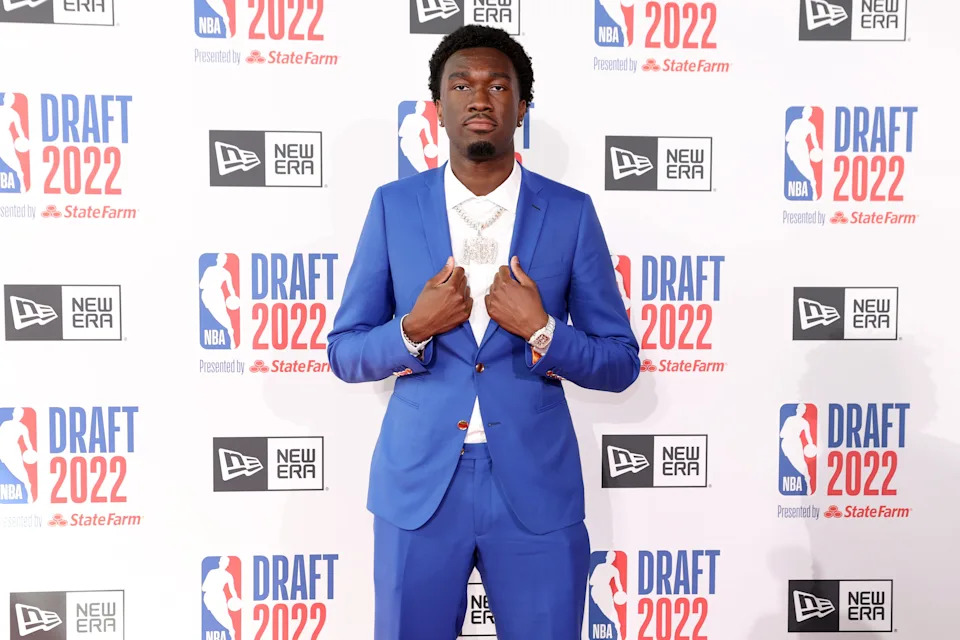 Mark Williams (Duke) poses for photos on the red carpet before the 2022 NBA Draft at Barclays Center