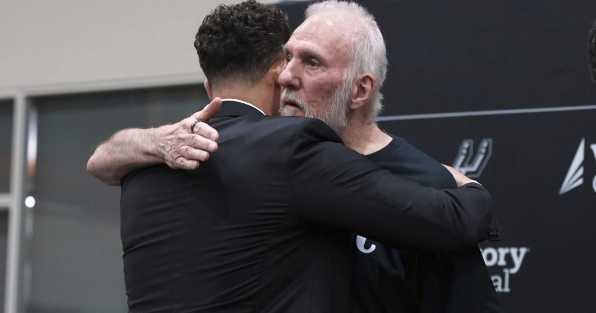 Gregg Popovich shifts to role as 'El Jefe,' says it's time for a new coach of the San Antonio Spurs | National Sports