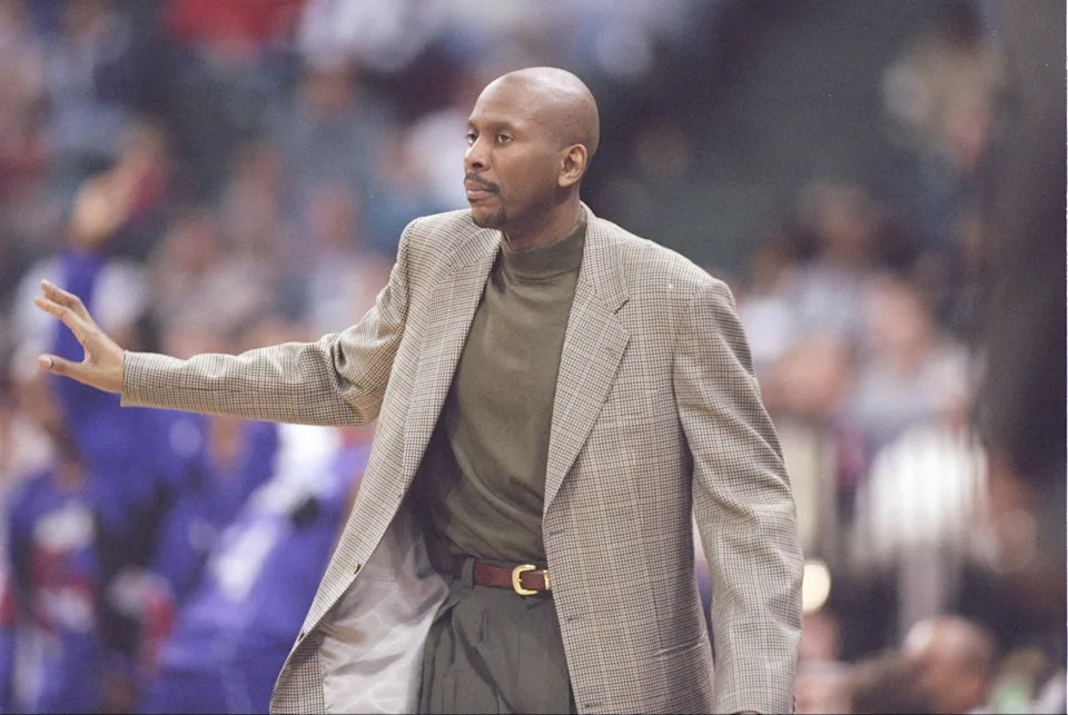 22 Feb 1997: Coach Darrell Walker of the Toronto Raptors watches his players during a game against the Dallas Mavericks at Reunion Arena in Dallas, Texas. The Raptors won the game 99-92.