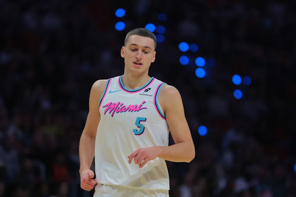 Miami Heat forward Nikola Jovic© Sam Navarro-Imagn Images