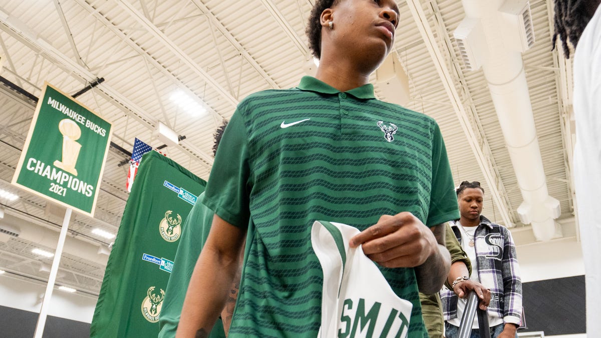 What draft picks do the Milwaukee Bucks have in 2025 and beyond?