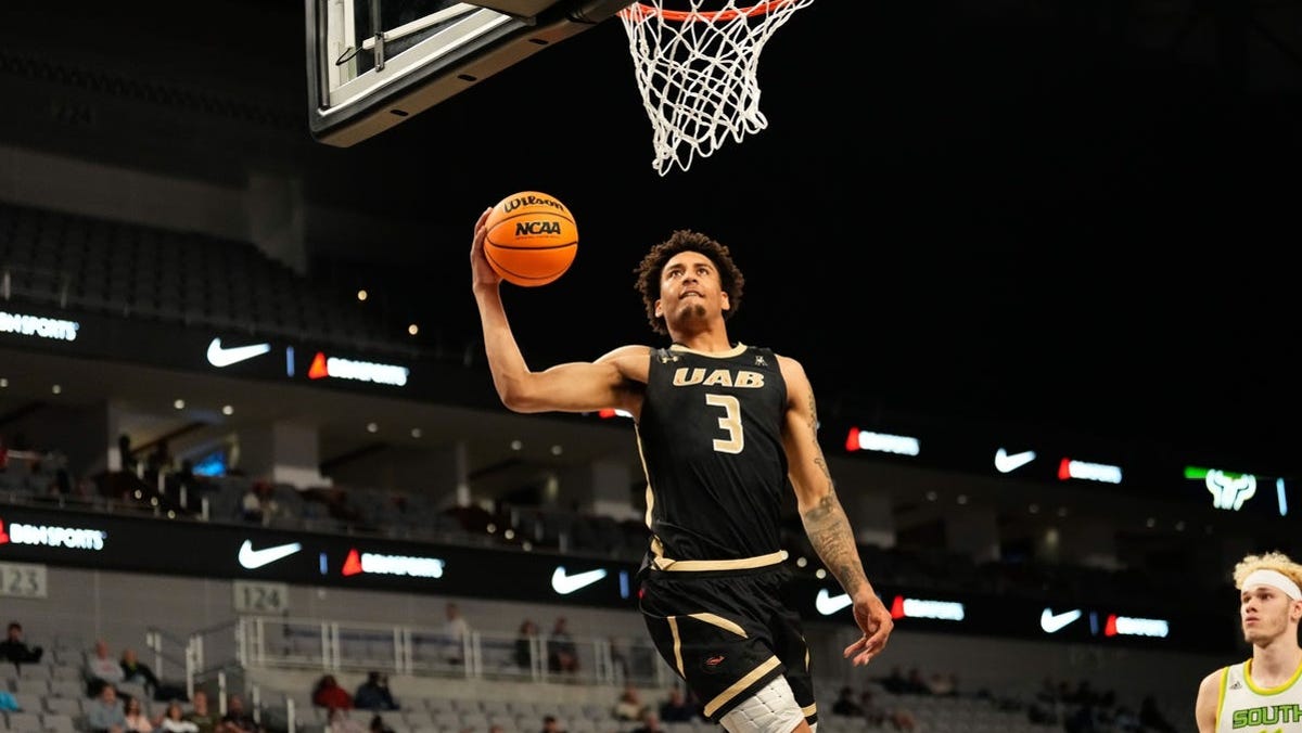 Yaxel Lendeborg pulls out of NBA draft, to join Michigan basketball