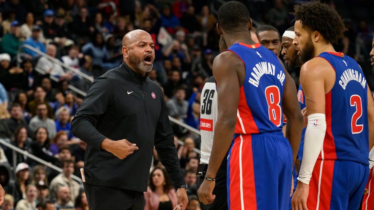 Pistons' J.B. Bickerstaff finishes second in Coach of the Year race