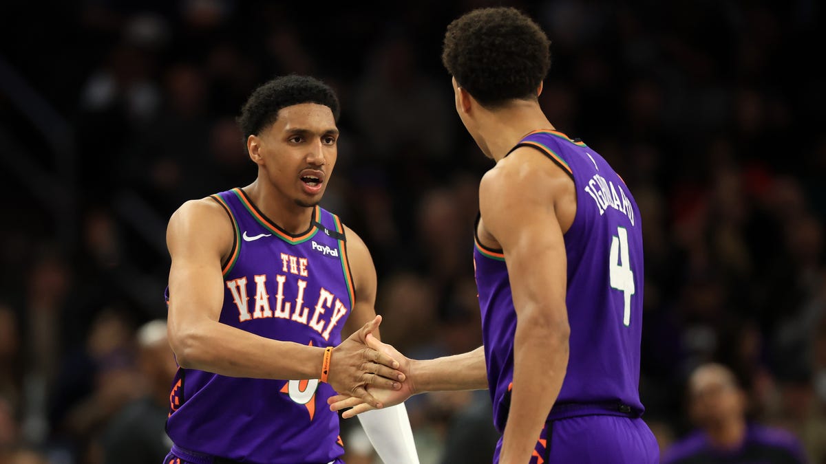 Phoenix Suns rookie Ryan Dunn wins 2025 Dan Majerle Hustle Award