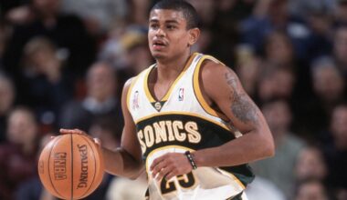 Thunder jersey history No. 25