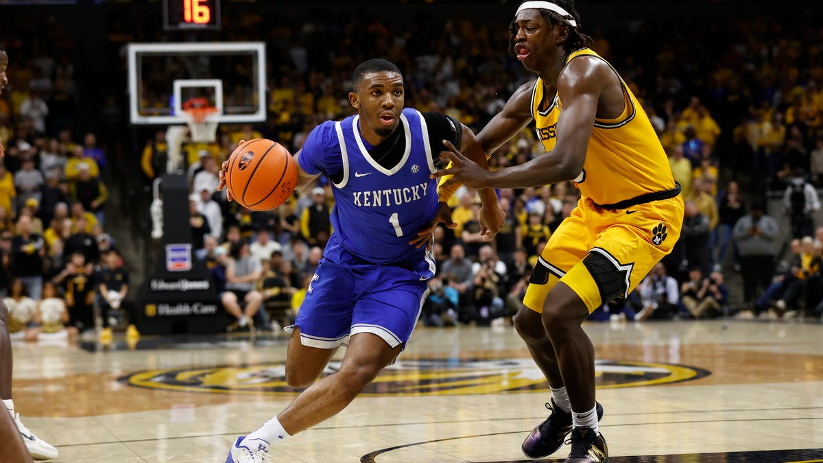 Kentucky Wildcats Lamont Butler visits Los Angeles Lakers
