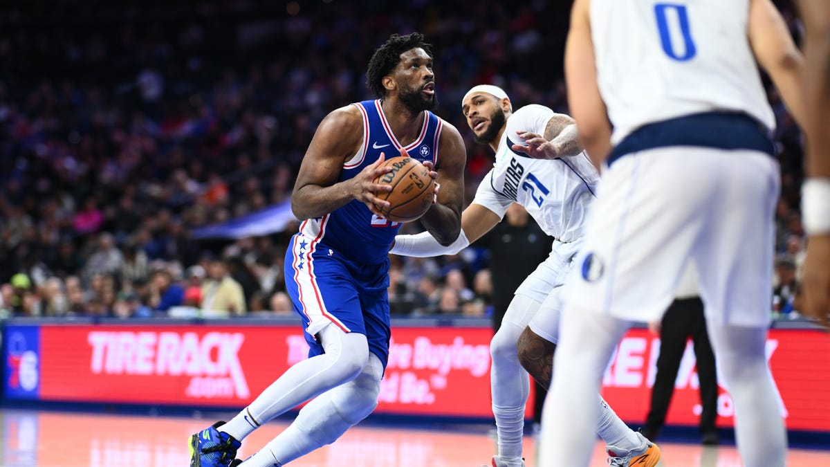 Joel Embiid triple-double vs. Mavericks