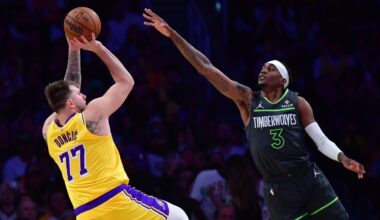 Former UW Basketball Star Dominates Lakers In NBA Playoffs