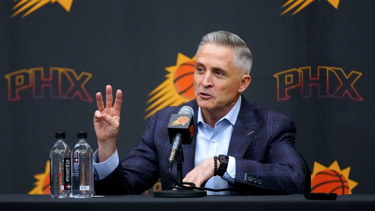 Suns GM Brian Gregory says James Jones' input remains important