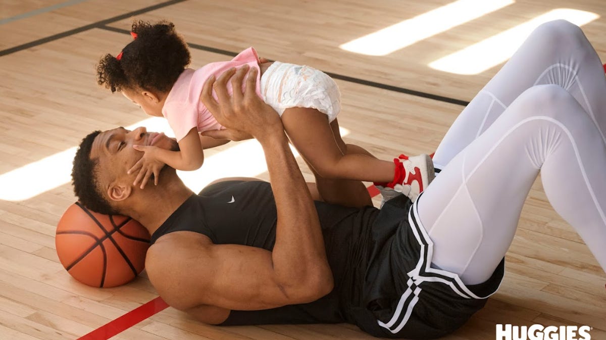 Bucks' Giannis Antetokounmpo, daughter Eva star in Huggies commercial