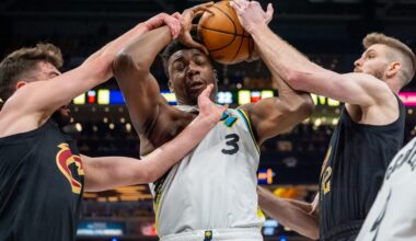 Pacers struggle with full strength Cavs, zone defense in Game 3 loss