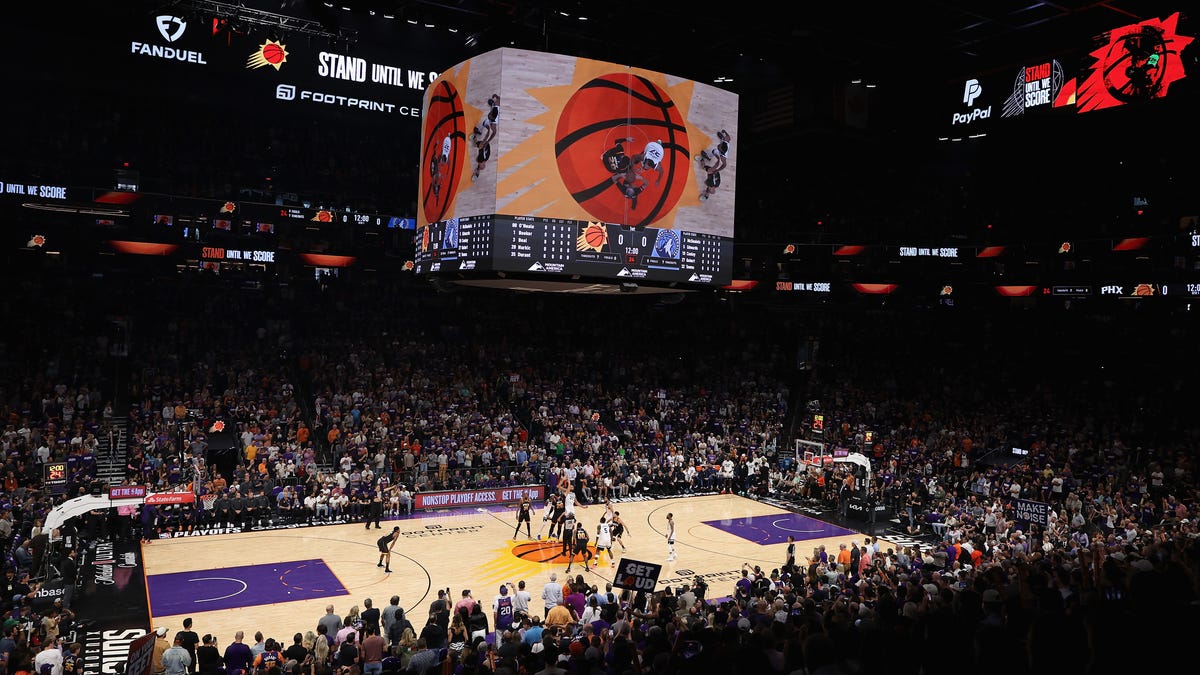 Phoenix Suns being sued for discrimination by current employee: Report