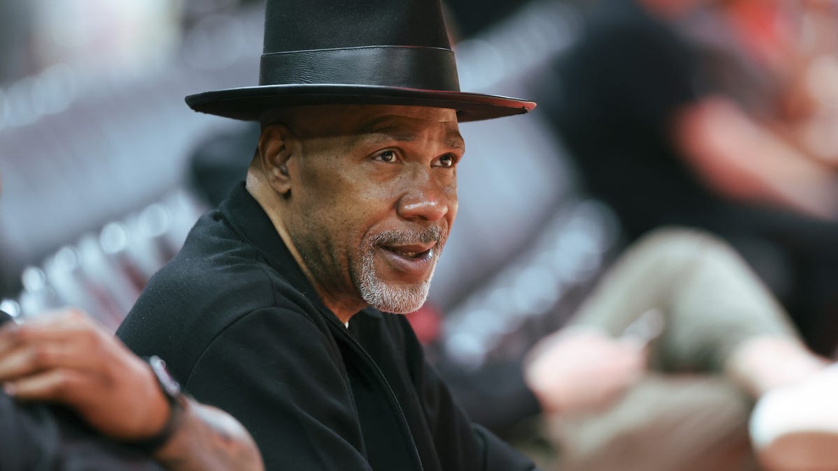 Rockets, Mario Elie celebrate 30-year ‘Kiss of Death’ anniversary