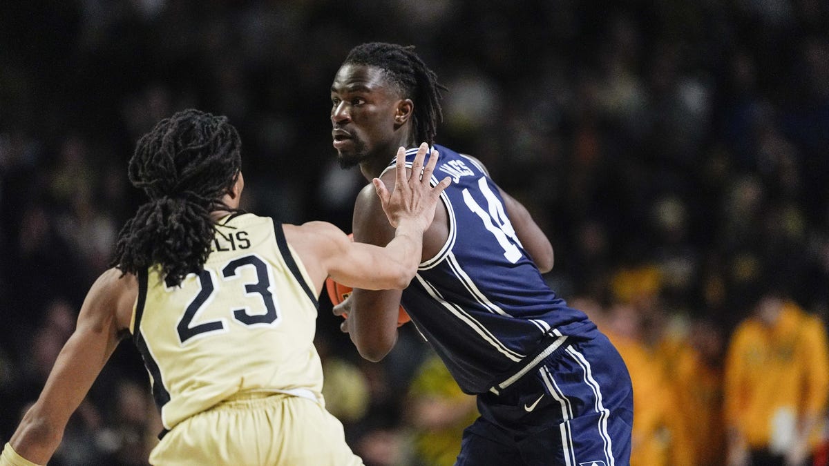 Will the Rockets keep the ‘Mr. Irrelevant’ pick?