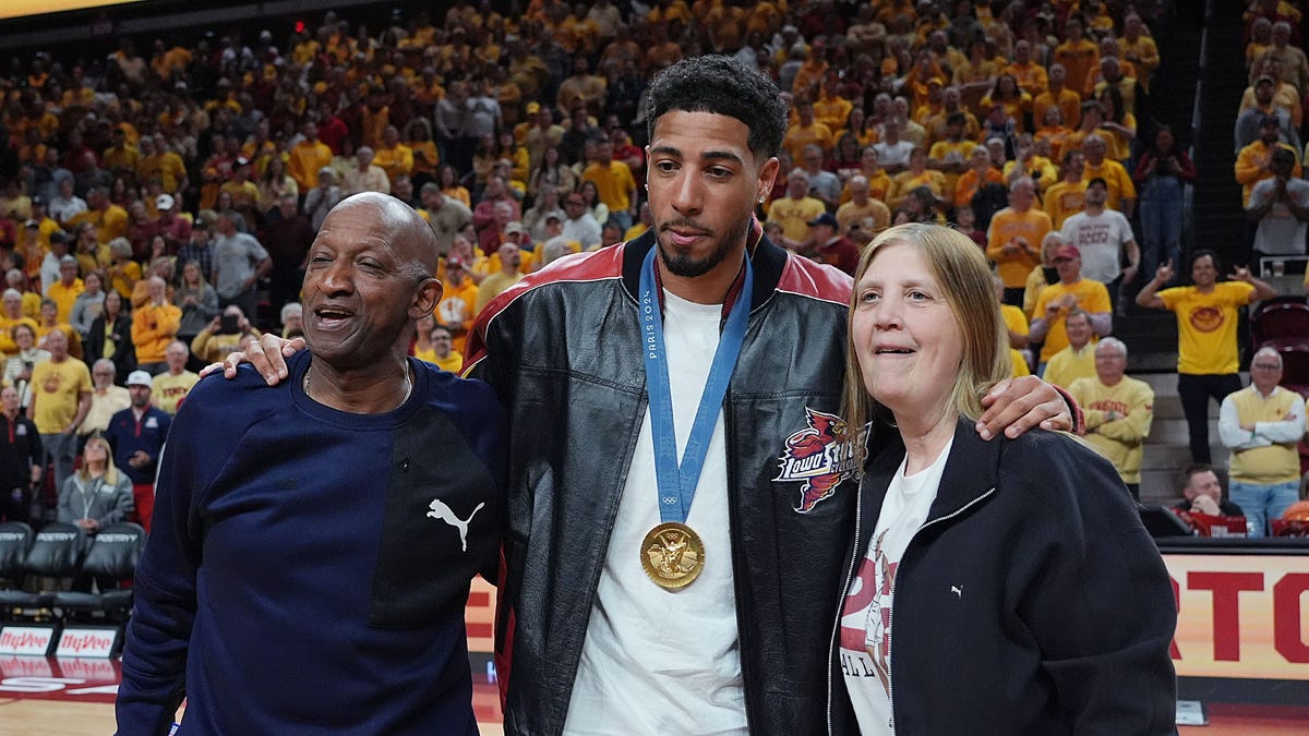 Tyrese Haliburton's dad allowed to attend Pacers home games again