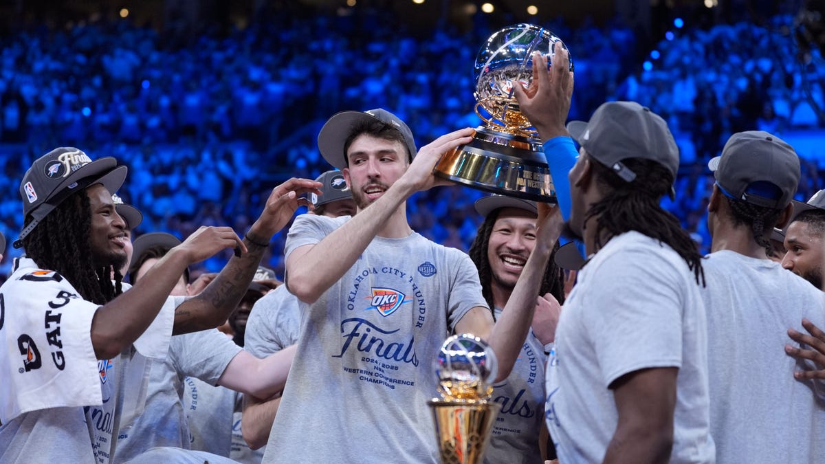 Oklahoma celebs react on social media