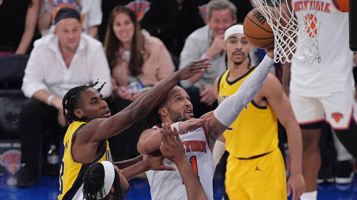 Knicks' Brunson scores 32 points to force Game 6 against Pacers