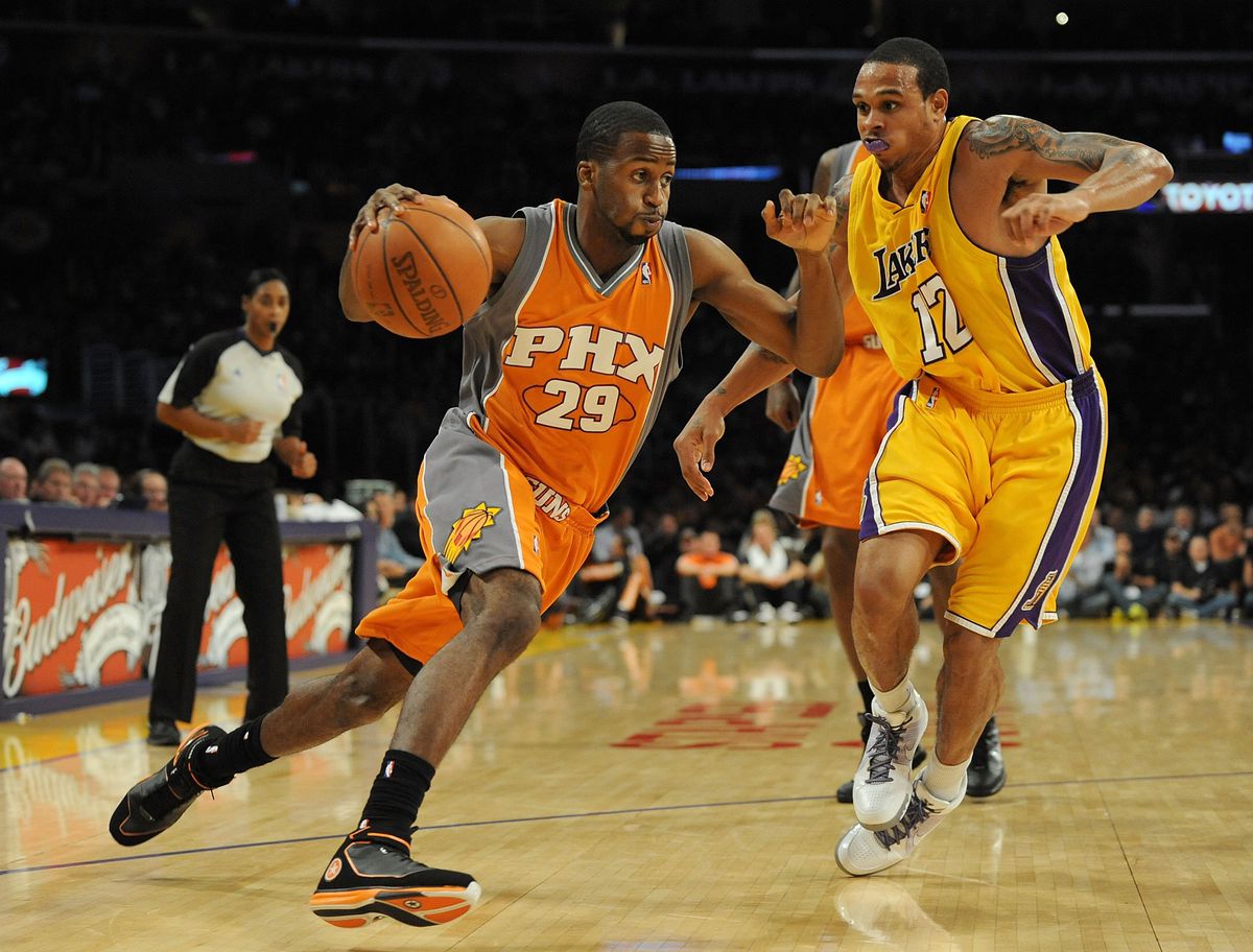 Phoenix Suns v Los Angeles Lakers